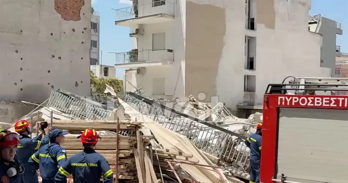 Κατάρρευση πολυκατοικίας στα Πετράλωνα   4 εγκλωβισμένοι