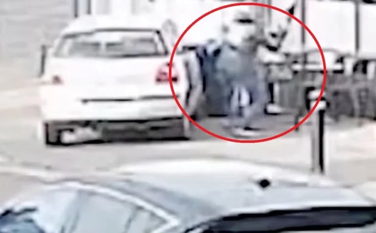 Ο Λόρενς Γουόρβιλ καταδικάστηκε για απόπειρα δολοφονίας στο Χαλ
