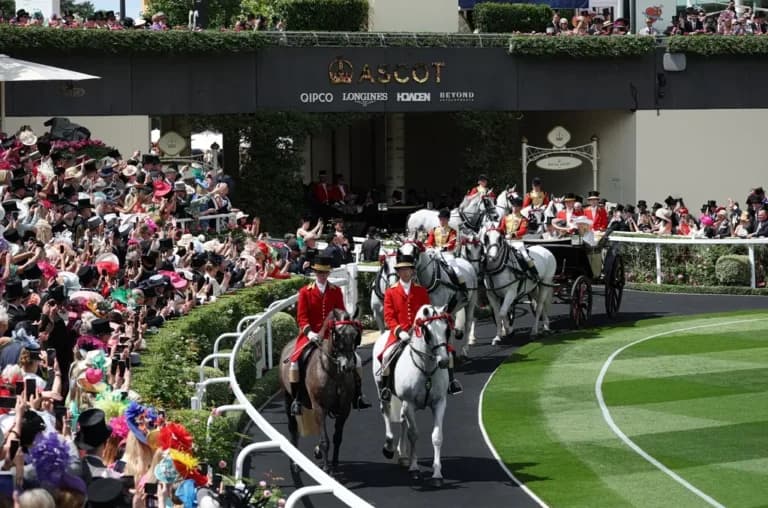 Το Royal Ascot 2025 άνοιξε με μόδα και βασιλική παρουσία