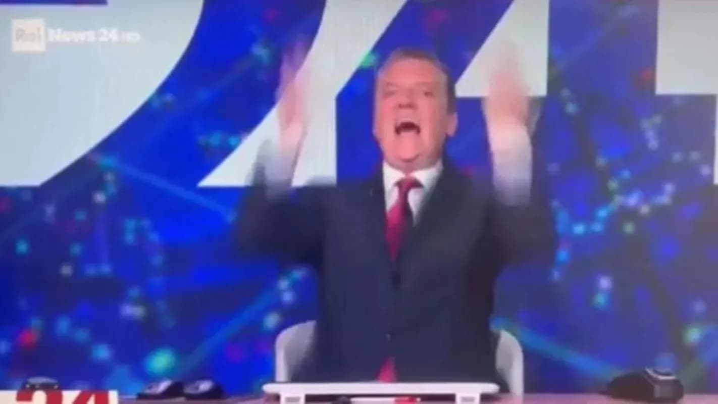 Ο Μπαρακίνι ανεστάλη από το RaiNews24 για άσεμνη χειρονομία