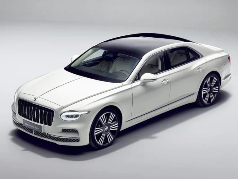 Η νέα Bentley Flying Spur: Πολυτέλεια και υβριδική ισχύς