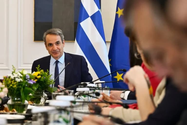 Ο Μητσοτάκης στη Σχολή Ναυτικών Δοκίμων για drones MIT