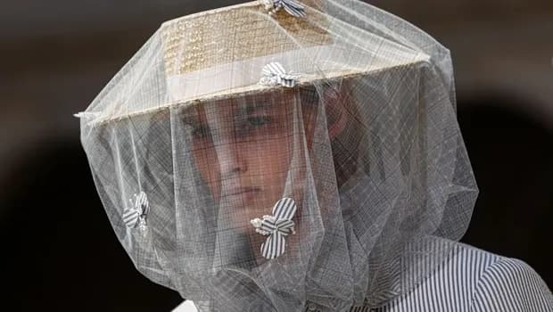 Η sunbrella κατακτά τις πασαρέλες και τους καύσωνες
