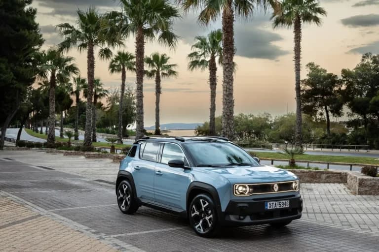 Το Renault 4 E-Tech Electric επιστρέφει στην Ελλάδα