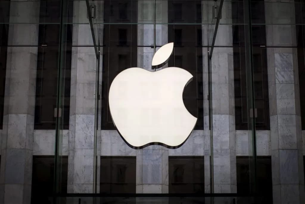 Η Apple και η Κομισιόν σε σύγκρουση για το Siri AI