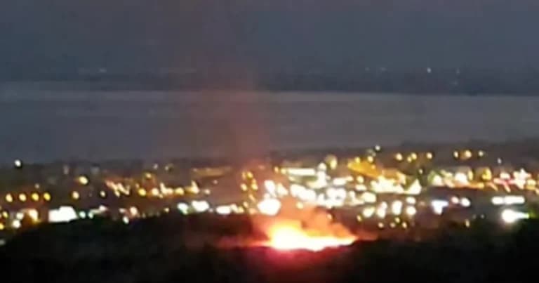 Φωτιά στην Πυλαία Θεσσαλονίκης   18 πυροσβέστες επιχειρούν