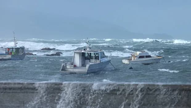 Η κακοκαιρία στη Νέα Ζηλανδία αφήνει χιλιάδες χωρίς ρεύμα