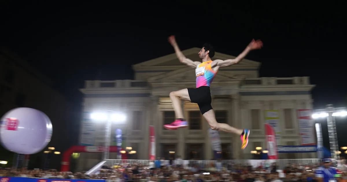 Ο Τεντόγλου κυρίαρχος στο Piraeus Street Long Jump