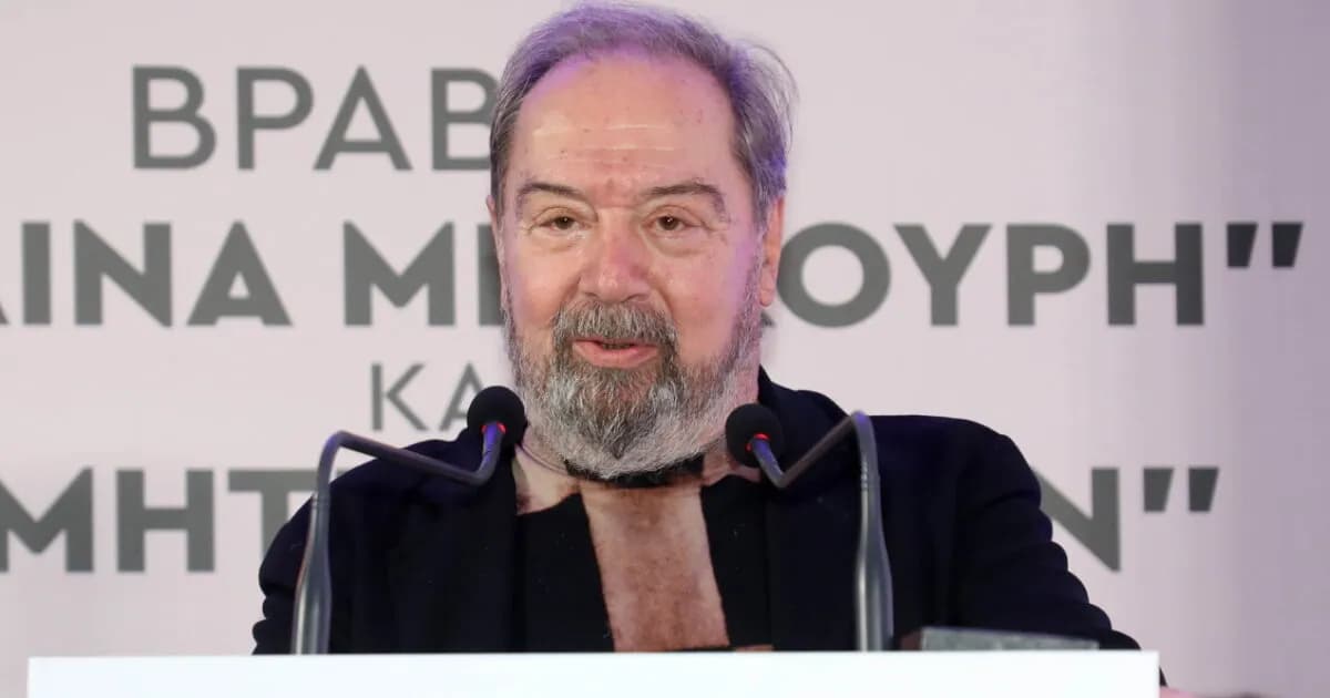 Ο Σταμάτης Φασουλής: «Ο πατέρας μου έκανε πως δεν με έβλεπε»