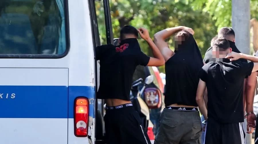 Μαχαιρώθηκε 15χρονος στην Καλλιθέα: «Ήταν σε άμυνα»
