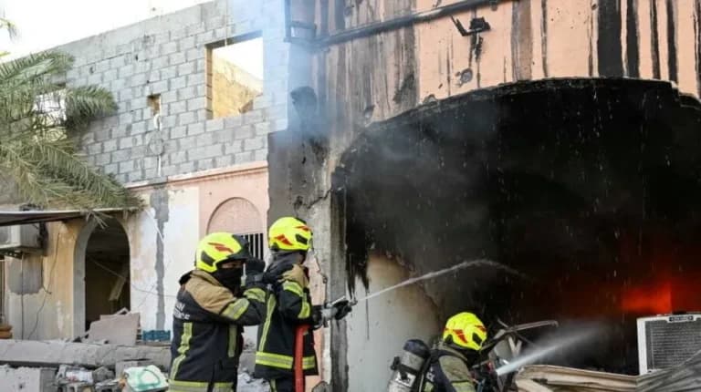 Το Ιράν χτυπά Βαχρέιν, Κουβέιτ και Ιορδανία παρά την εκεχειρία