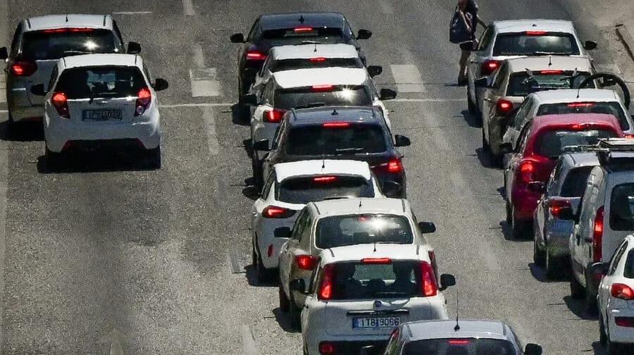 Τροχαίο στη Λεωφόρο Ποσειδώνος: Χάος στην κυκλοφορία