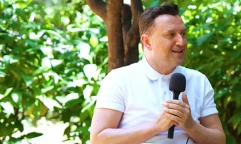 Ο Αργύρης Αγγέλου αποκαλύπτει τι παίρνει από το Παρά Πέντε