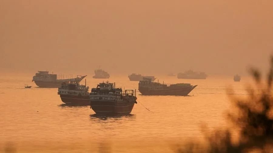 Οι ΗΠΑ χτύπησαν ιρανικές αποθήκες πυραύλων και drones