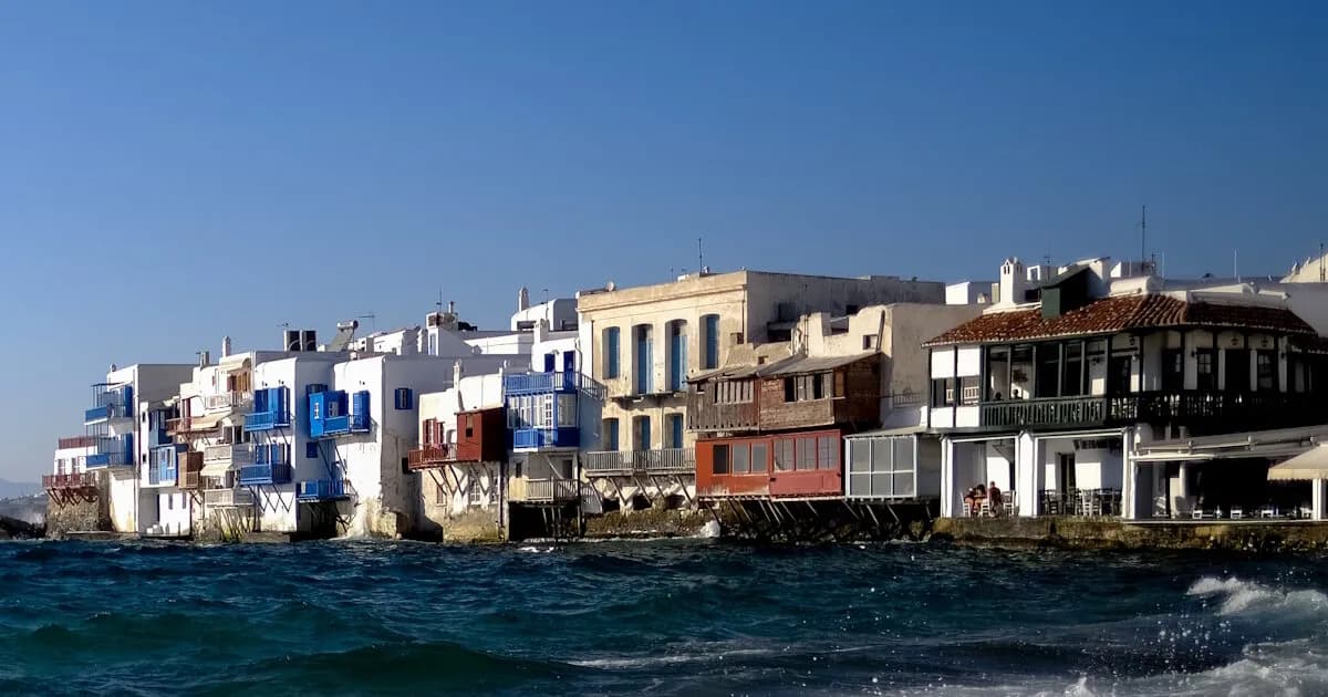 Η ΔΑΟΕ χτύπησε κύκλωμα ναρκωτικών στη Μύκονο – 5 συλλήψεις