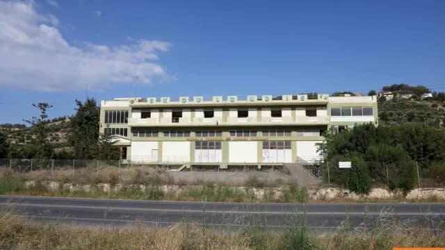 Φωτιά στις αποθήκες Σκουλούδη στους Αθανάτους Ηρακλείου