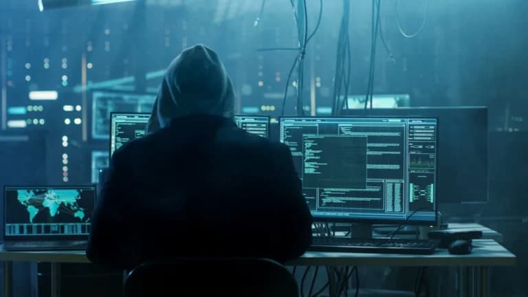 Ο 75χρονος που «βύθισε» τα συστήματα δήμου με email