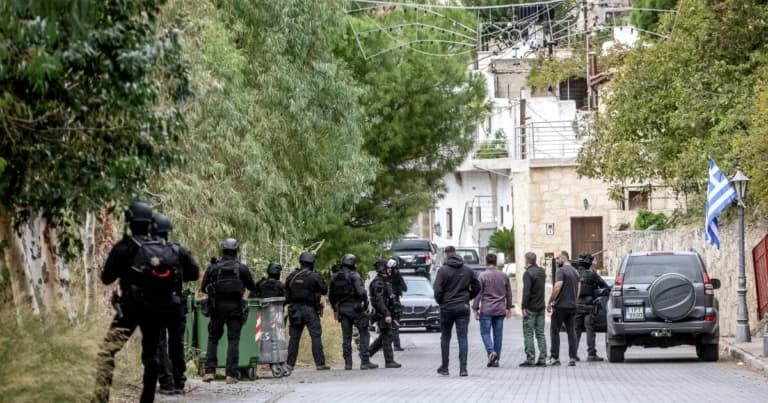 Η βαλλιστική του μακελειού στα Βορίζια: 13 όπλα και 124 κάλυκες