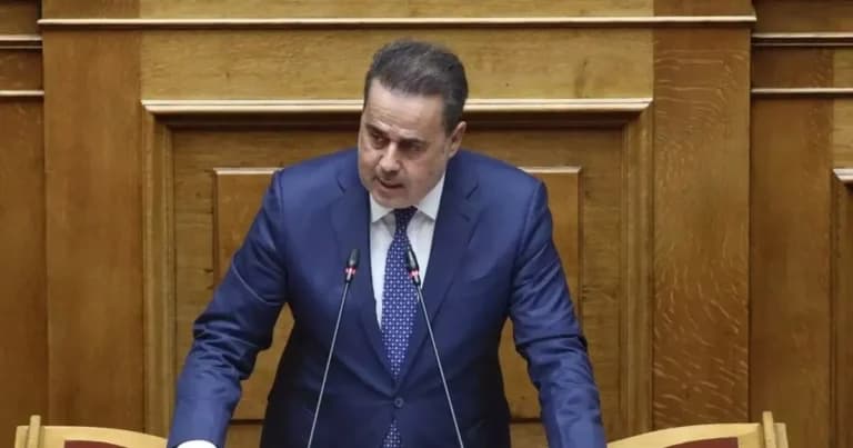 Ο Ευθύμιος Μπακογιάννης παραιτήθηκε από το ΥΠΕΝ