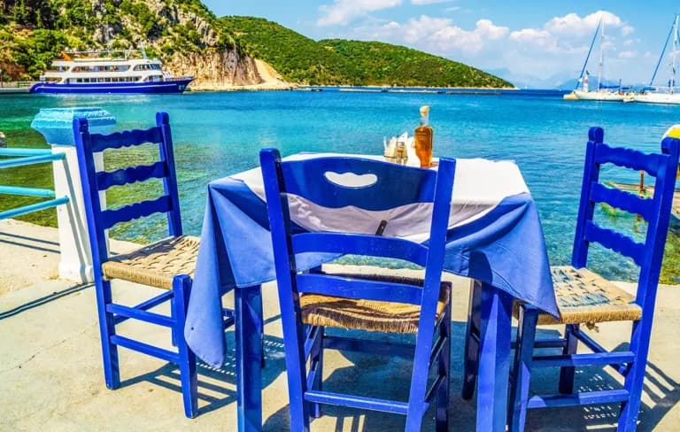 Τουρίστες έφαγαν και έφυγαν χωρίς να πληρώσουν στη Σκιάθο
