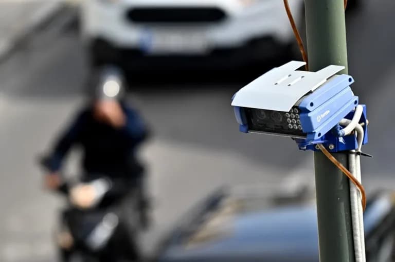 Οι πρώτες κάμερες ελέγχου κόκκινου φαναριού στην Αττική