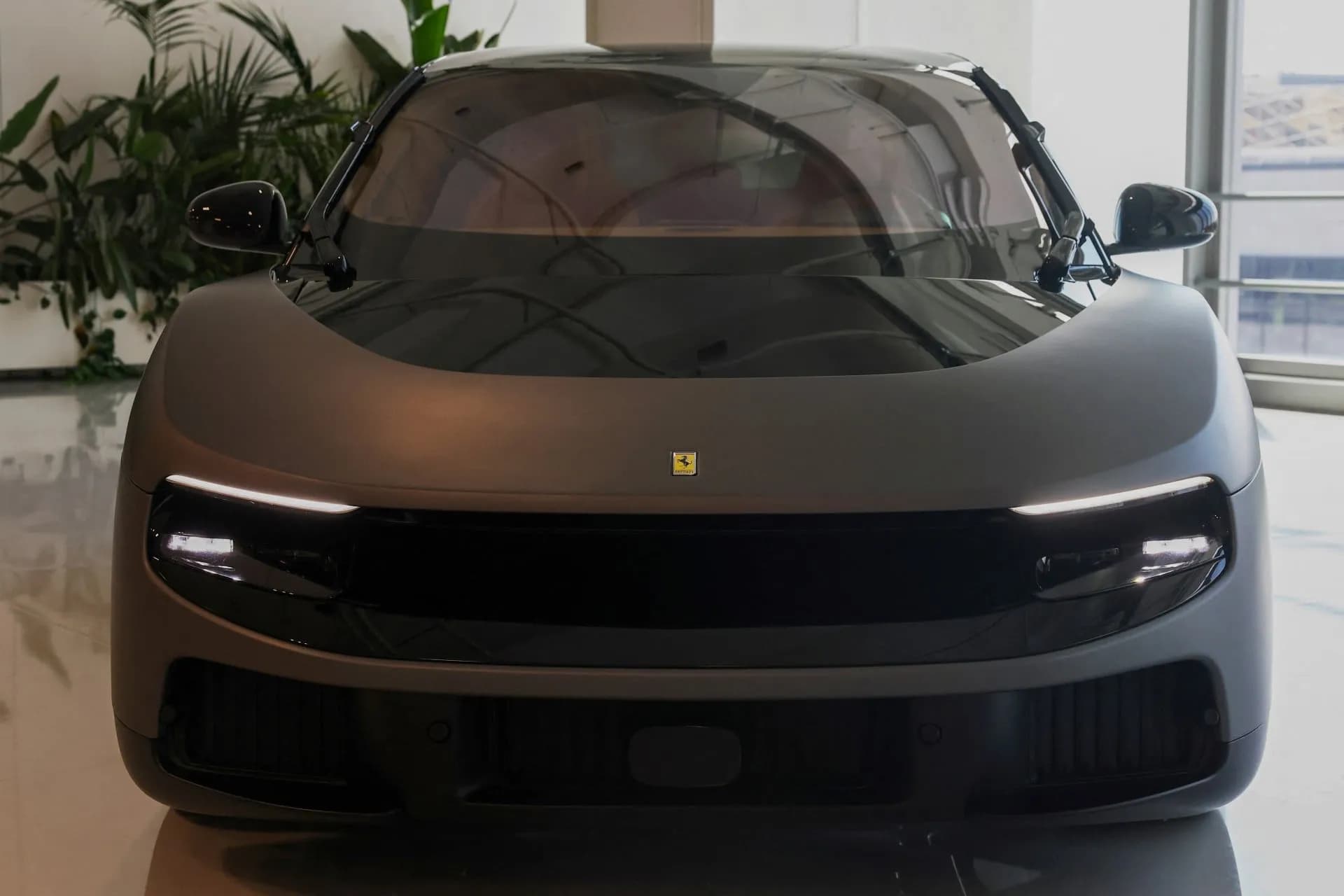Η Ferrari πέτυχε τον στόχο πωλήσεων στο ηλεκτρικό Luce