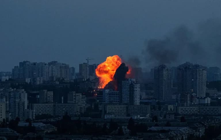 Το Κίεβο υπό ρωσική επίθεση με βαλλιστικούς πυραύλους
