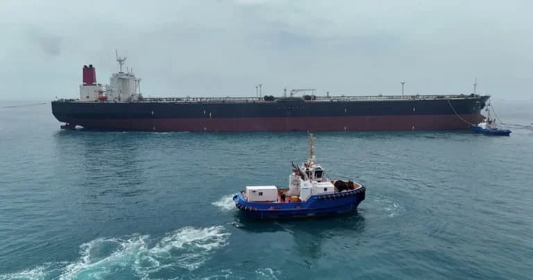Μειώνεται η κυκλοφορία πλοίων στα Στενά του Ορμούζ