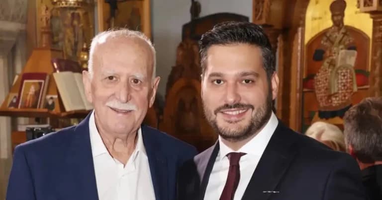 Ο Φοίβος Παπαδάκης συγκινεί με ανάρτηση για τον πατέρα του