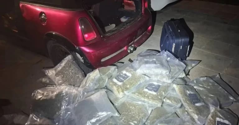 Κατάσχεση 61 κιλών κάνναβης σε καταδίωξη στην Αγία Παρασκευή