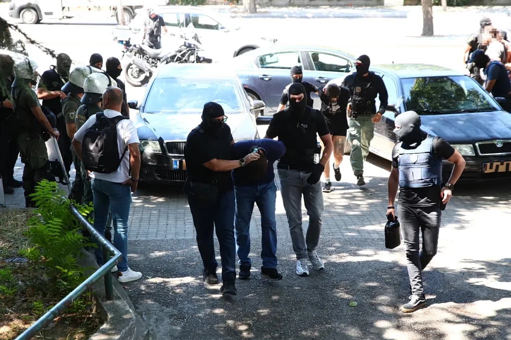 Στο Δικαστικό Μέγαρο η επίθεση με γκαζάκια στη Θεσσαλονίκη