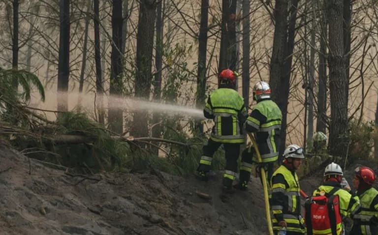 Οι πυρκαγιές στην Ισπανία και τη Γαλλία συνεχίζονται