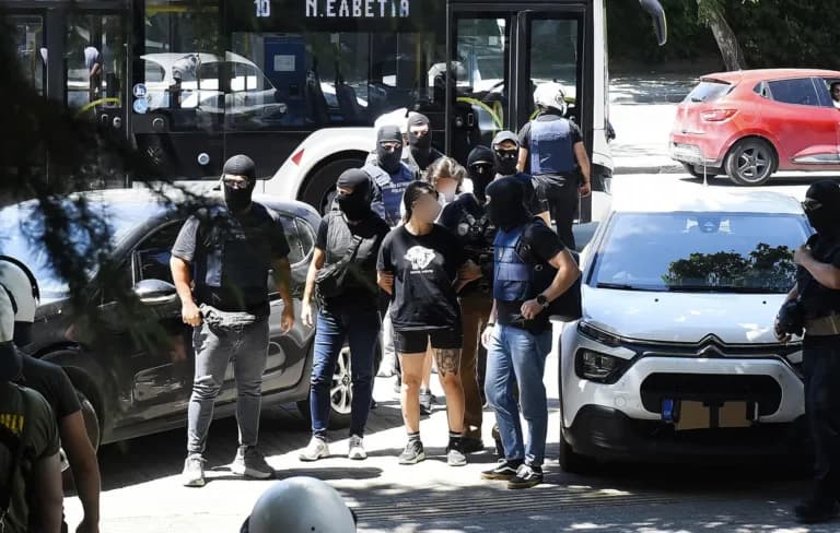 Ποινική δίωξη για την εμπρηστική επίθεση στη Θεσσαλονίκη
