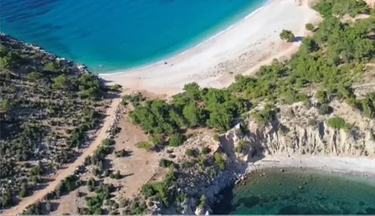 Αφαιρέθηκε η Γαλάζια Σημαία από εννέα παραλίες σε Χίο και Πάρο