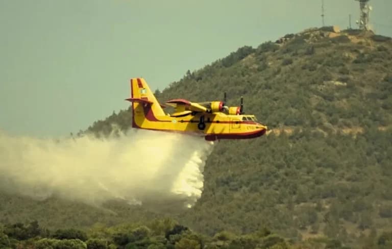 Η συντριβή του Canadair στην Κάρυστο: δύο νεκροί