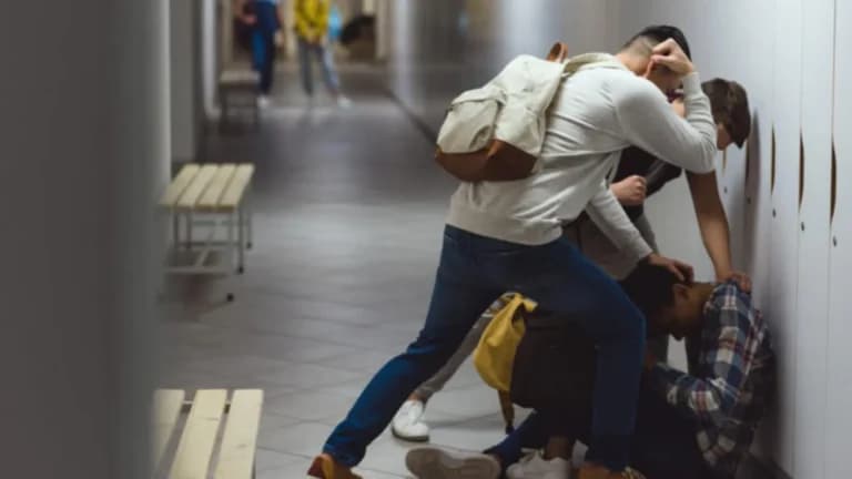 Άγριος ξυλοδαρμός 21χρονου στο κέντρο του Πύργου