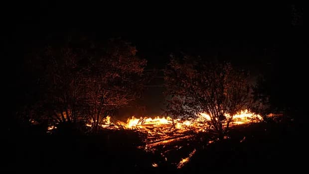 Το Ωραιόκαστρο φλέγεται: Νέο μήνυμα 112 για εκκένωση