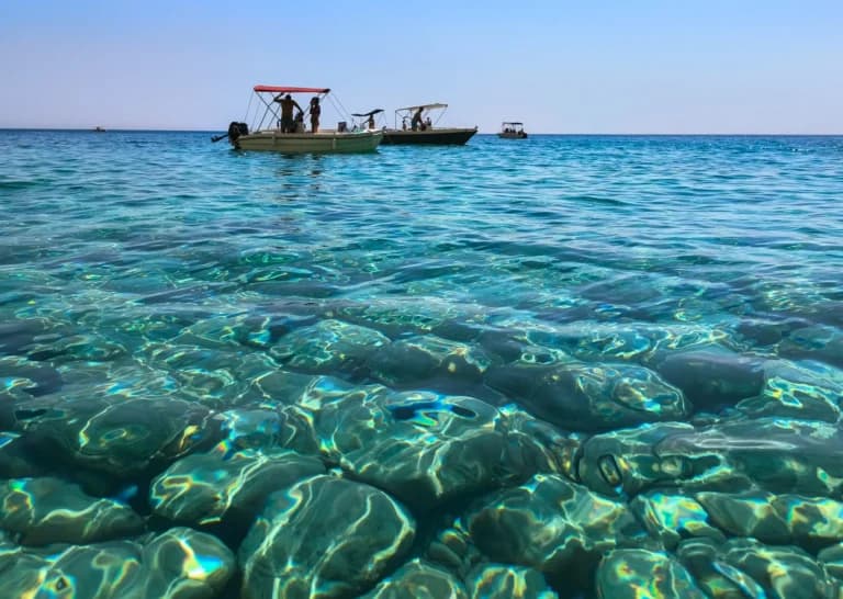 Ανατροπή λέμβου στη Σιθωνία Χαλκιδικής με 4 επιβάτες