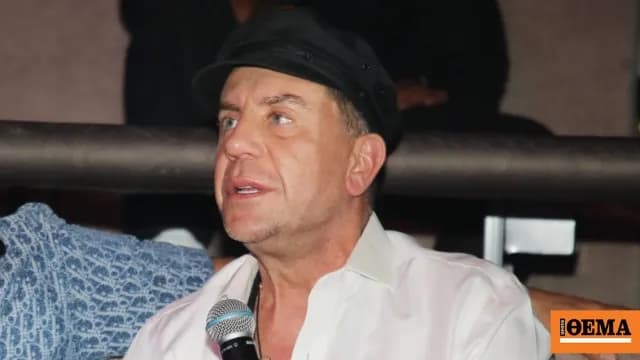 Ο Μαζωνάκης τραγούδησε «Απορώ» σε πανηγύρι στα Καμένα Βούρλα