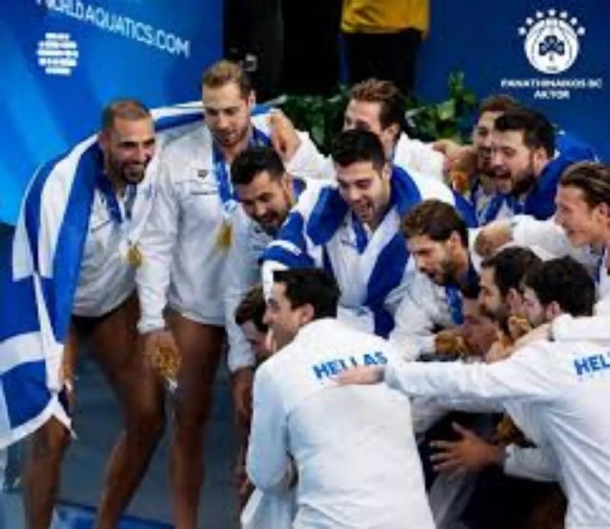 Ο Αργυρόπουλος γιόρτασε το χρυσό μετάλλιο στο πόλο