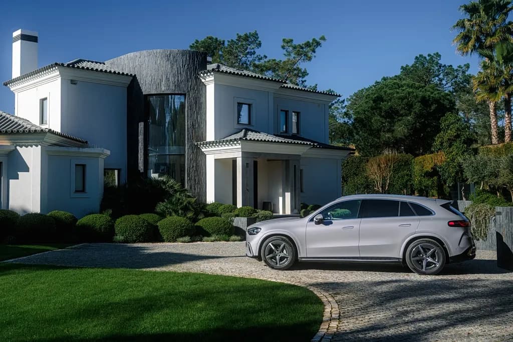 Η Mercedes-Benz παρουσιάζει τη νέα ηλεκτρική GLC