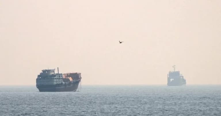 Νέες απειλές του Ιράν για κλείσιμο των Στενών του Ορμούζ