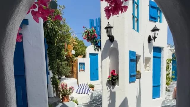 Η μικρογραφία κυκλαδίτικου νησιού μέσα σε ελβετικό κήπο