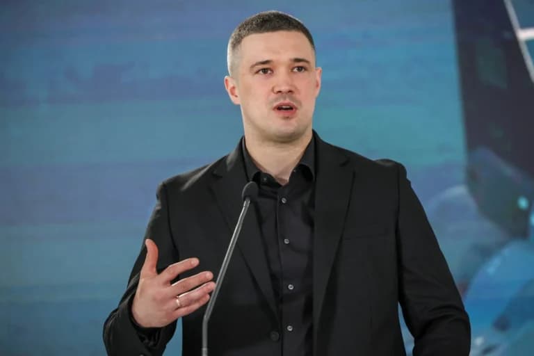 Ο ανασχηματισμός στην Ουκρανία απειλεί τον Φιόντοροφ