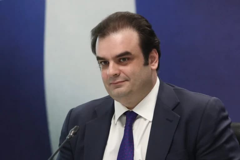 Ο Πιερρακάκης για τις εμπρηστικές επιθέσεις στη Θεσσαλονίκη