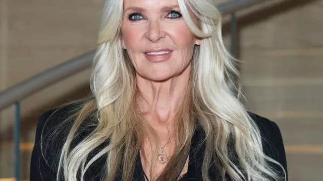 Η Amanda Wakeley: «Ξεπερασμένοι οι σωματότυποι στη μόδα»