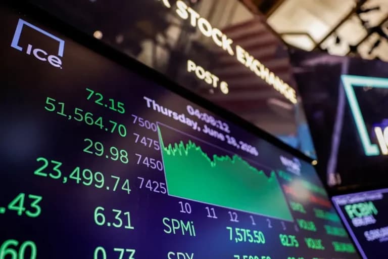 Ο Dow Jones σε ρεκόρ: Η Wall Street στις 53.000 μονάδες