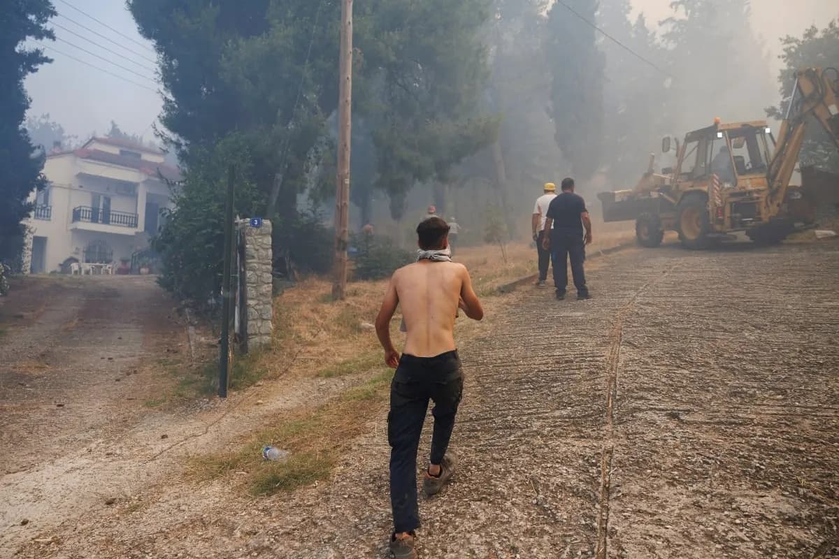 Φωτιά στο Ωραιόκαστρο: Νεκροί πατέρας και 12χρονος γιος