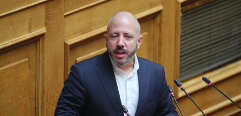 Ο βουλευτής Μεϊκόπουλος αποχωρεί από τον ΣΥΡΙΖΑ-ΠΣ