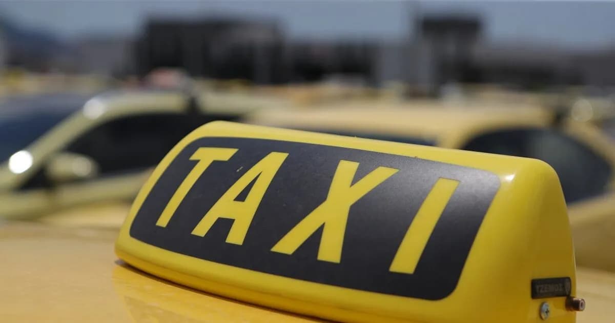 Οι Αρχές συνέλαβαν 4 οδηγούς ταξί για υπέρογκο κόμιστρο
